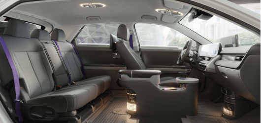 【现代汽车集团新闻稿】现代汽车集团和Motional首次揭幕IONIQ(艾尼氪) 5自动驾驶出租车(robotaxi) 搭载L4级别自动驾驶技术 将于2023年正式运行2551.png