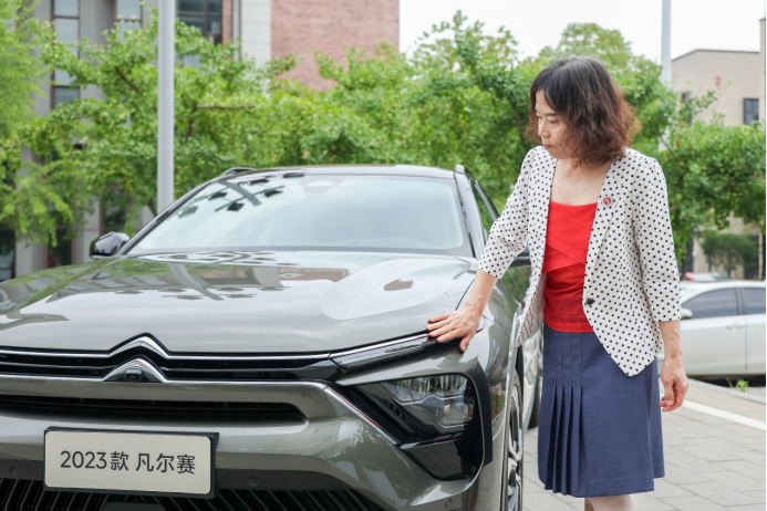 46f86241e01b58ba915e461e07e004c4.png 良心车 神龙造,清华大学张金换教授现身“中华第一撞”深度解析(1)893.png