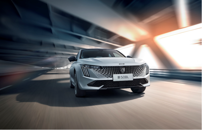 【上市新闻稿】全维大升级 标配即旗舰，东风标致新508l正式上市，售价16.37万元起708.png