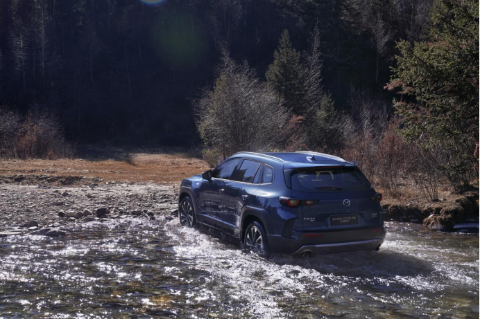 【新闻稿】搭载四驱系统 长安马自达MAZDA CX-50行也HEV正式下线468.png
