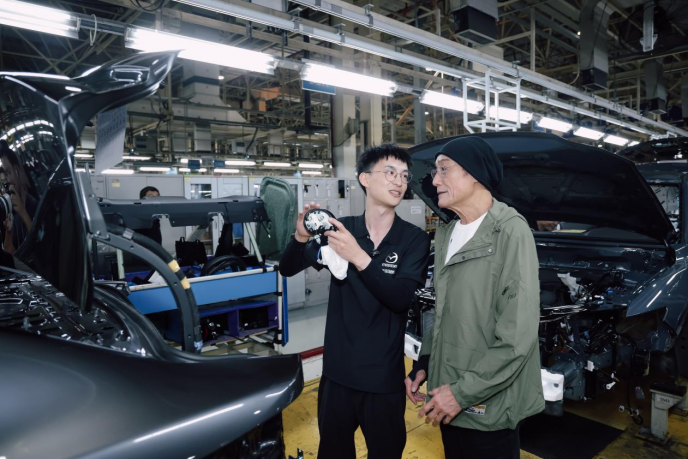 【新闻稿】搭载四驱系统 长安马自达MAZDA CX-50行也HEV正式下线786.png