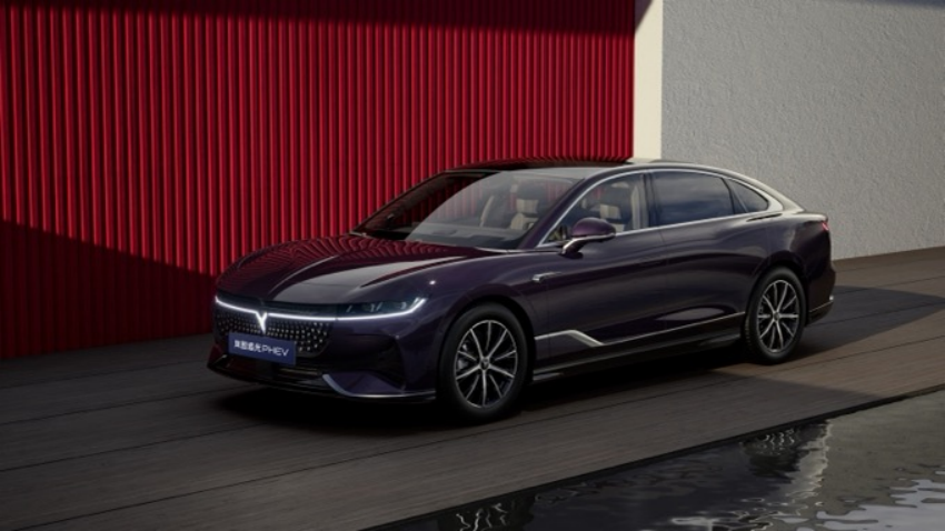 【新闻稿】岚图追光phev 官图曝光 引领豪华混动轿车新时代1010.png