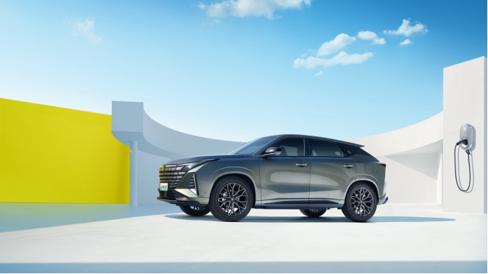 1【新闻稿】销冠对“卷王”，长安uni-z携手广东夫妇“掀桌子”(1) - 副本 - 副本449.png