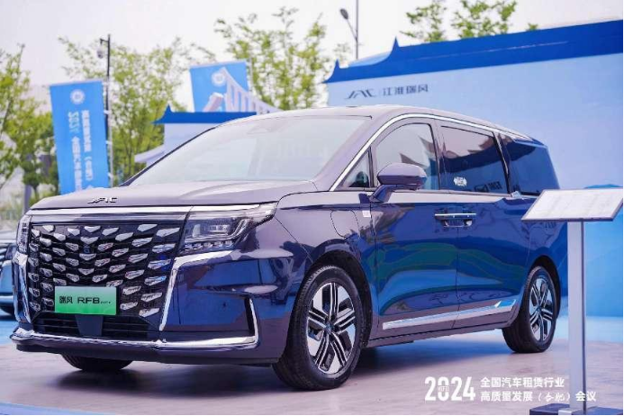 3a9140a190014cb476aec2577c4623ae.png 与行业同频共发展,瑞风rf8为全国汽车租赁高质量发展赋能862.png