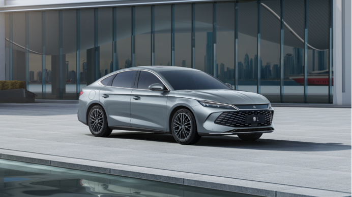 65bc2ae732c03a3400eb9aace861ed4b.png 【秦l外观渲染图曝光稿】秦l外观首曝!“新国潮龙颜美学”引领中级轿车新趋势758.png