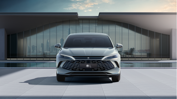 9d833bda8d6e097944d76a9e14675b54.png 【秦l外观渲染图曝光稿】秦l外观首曝!“新国潮龙颜美学”引领中级轿车新趋势254.png