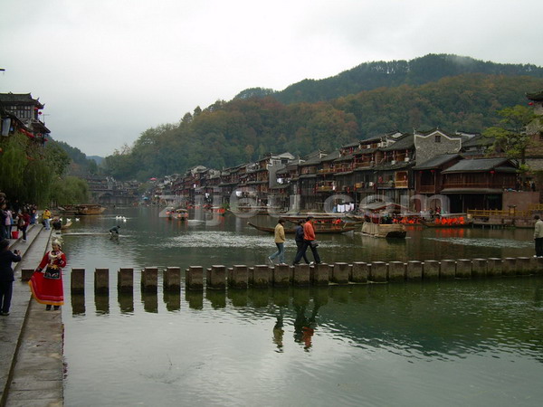 沱江跳岩