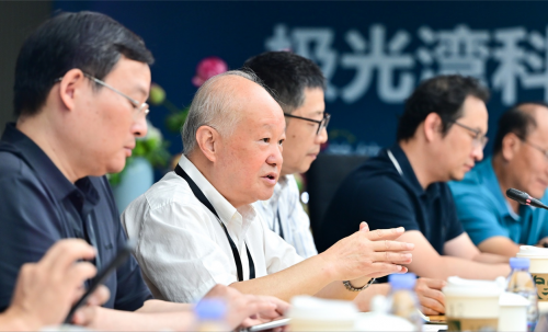 技术引领丨极光湾全新超级电混系统获“中国心”专家团盛赞，高效发动机首搭银河M9第6张