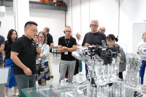 雷诺媒体团探访浩思动力，深度体验全球领先的混动与电驱技术平台第3张