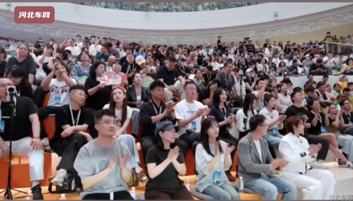 哈弗福志总：一台有棱角的方盒子，四驱必须标配，哈弗猛龙PLUS预售价 18.98万起